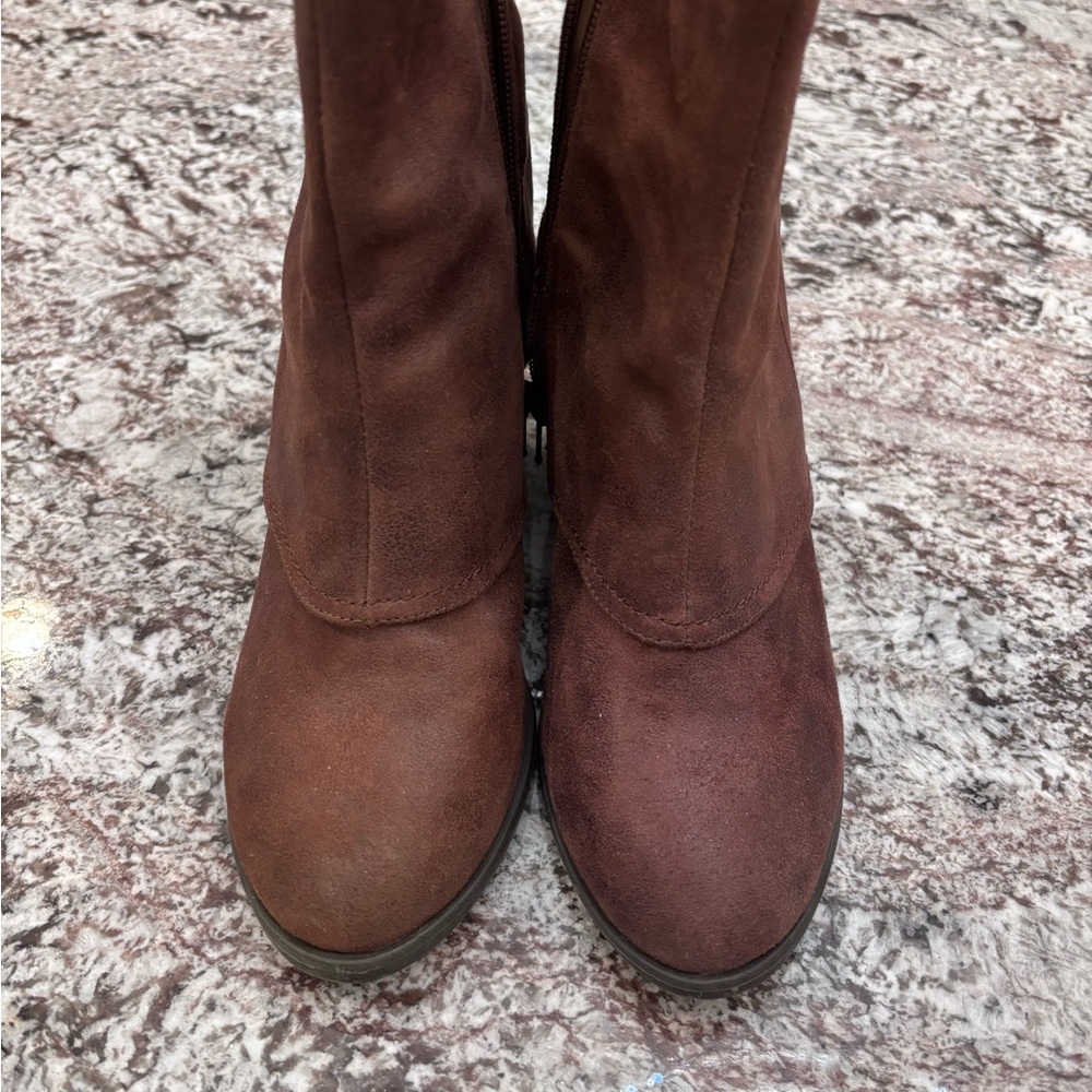 Women's Brown Suede Boots